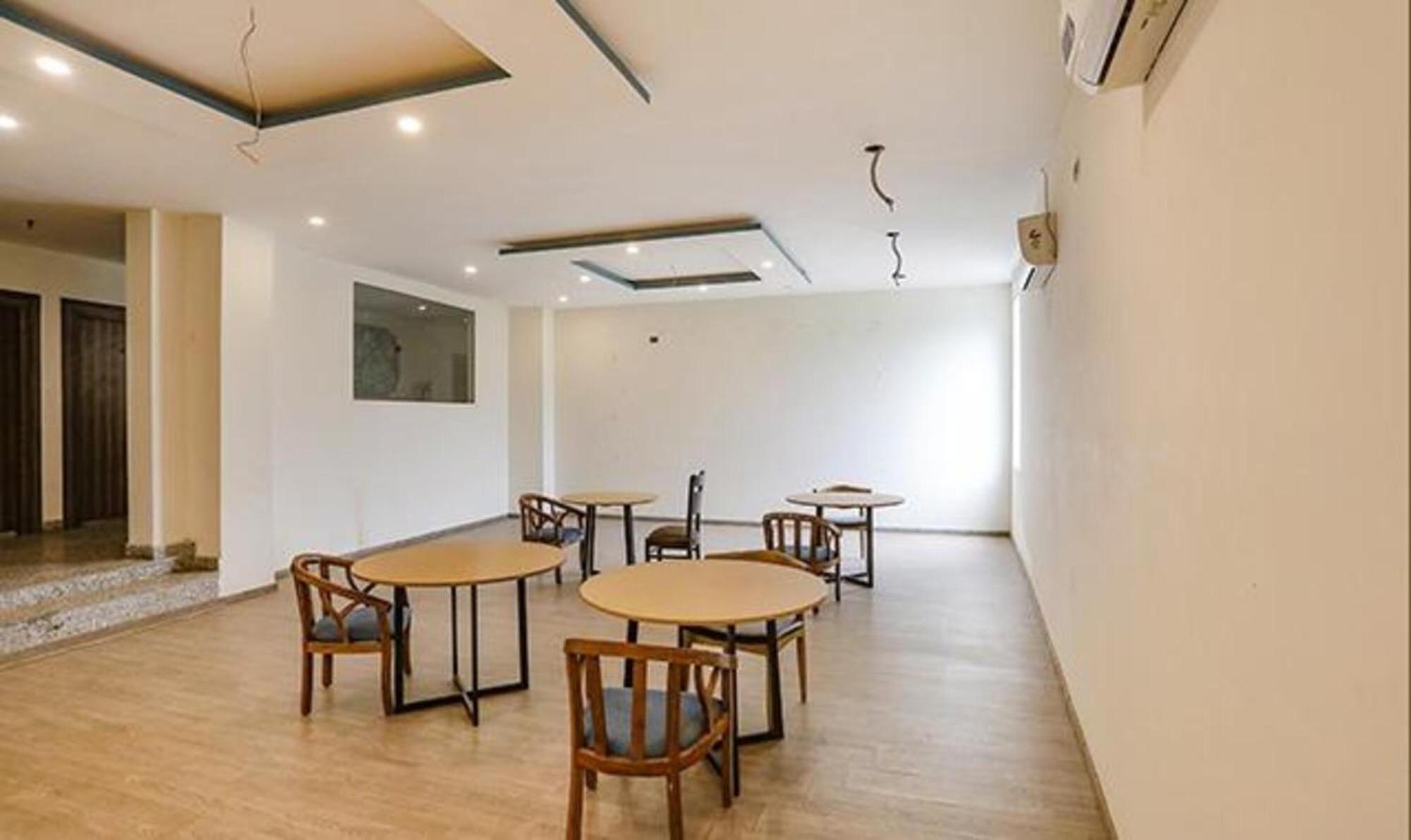 Fabhotel F9 Sector 58 노이다 외부 사진