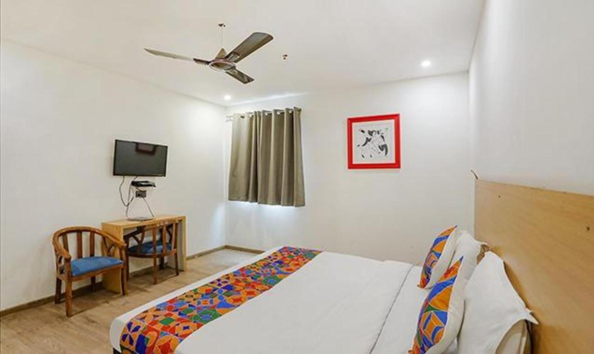 Fabhotel F9 Sector 58 노이다 외부 사진