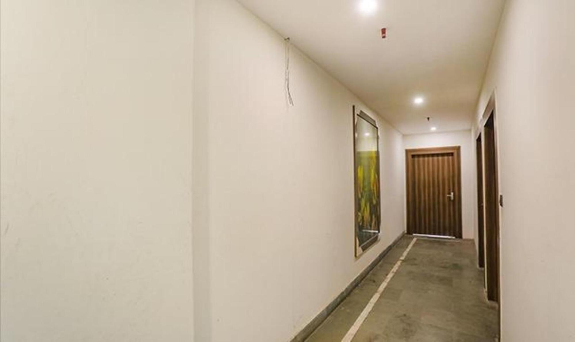 Fabhotel F9 Sector 58 노이다 외부 사진