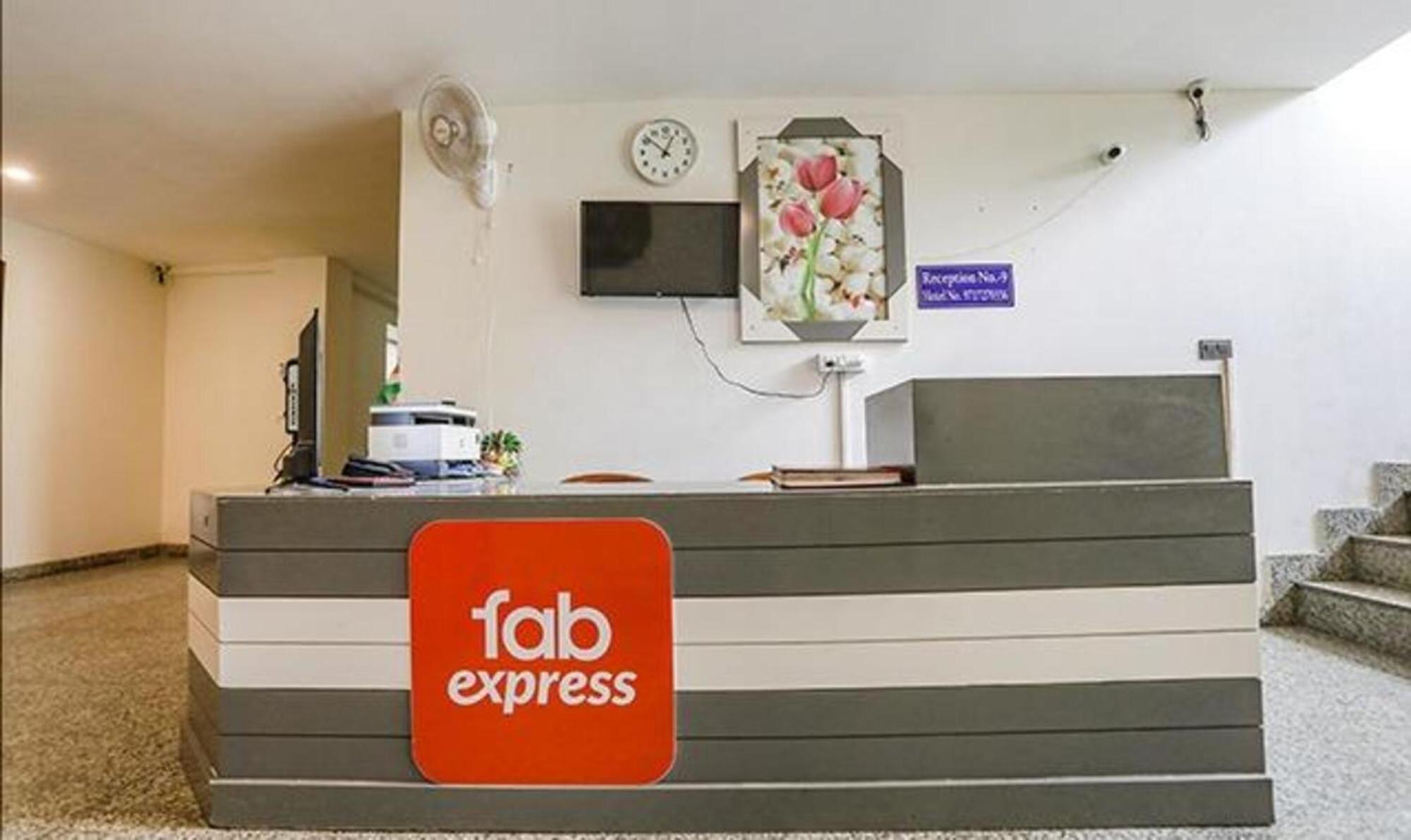 Fabhotel F9 Sector 58 노이다 외부 사진